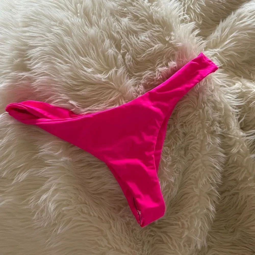 Hot Pink Bikini Bottom - Picture 3 of 3